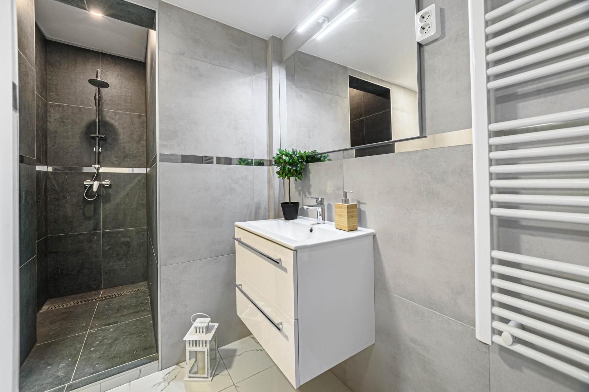New Modern Homes Rakoczi 57 ブダペスト エクステリア 写真